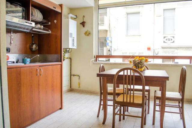 Reggio Central House Low Cost Per 4 Reggio Calabria Exterior photo